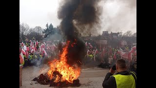 W centrum Wrocławia płoną opony quotGranice zamykamy i do rozmów siadamyquot [upl. by Eibot]