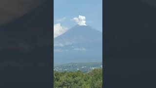 Volcán Popocatépetl fumarola de vapor de agua popocatépetl volcano volcanpopocateptl [upl. by Enrico]