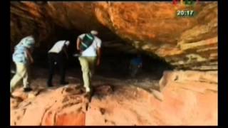 A la découverte de la grotte de Samory dans les falaises de Toussiana [upl. by Floridia]