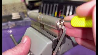 Opening a lock TRELOCK 5 pin Вскрытие цилиндра TRELOCK 5 пиновый [upl. by Ikkir125]