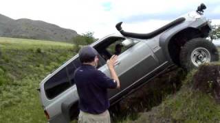 Hyundai Terracan subiendo una barranca [upl. by Assenna]