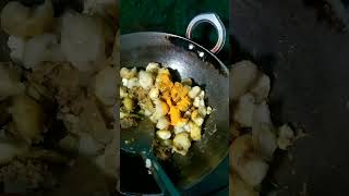 palak allu bagan ki mix wali sabji try this sabji in winter mouthwateringfood [upl. by Tnomyar706]