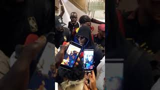 Arrivée de lartiste Musicien Dadju à L aéroport Blaise Diagne de Dakar [upl. by Nadoj]