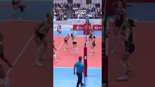 Jovana Brakocevic’ten akıl dolu plase volleyball shorts [upl. by Ahsha]