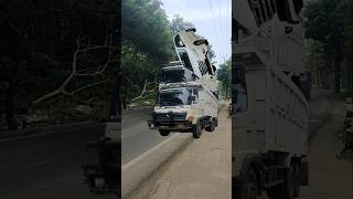 Gakil Dump truck vs Mini Bus bermanuver telolet basuri automobile trukoleng feedshorts shorts [upl. by Spillar]