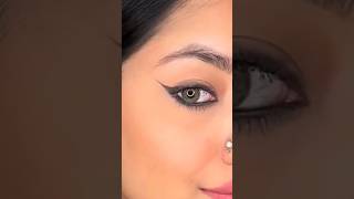 Beginner’s Eyeliner hack 🥰 eyeliner eyes eyelinertutorial shorts [upl. by Noraha344]