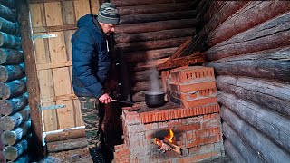 Construction of a dugoutshelter in the winter forest Part 6 [upl. by Nickles]