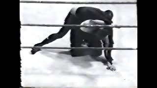 Bearcat Wright vs Cyclone Smith NWA Upstate 1961 [upl. by Noslrac583]