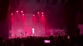 Loic Nottet Mis à Mort Live Paris Mars 2024 [upl. by Peter346]