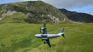 RAF Airbus A400 Sideways Through the Valley amp Low Hawks at Cad West Mach Loop Also Chinook Overhead [upl. by Nivaj952]