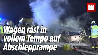 HorrorUnfall mit ADACAbschleppwagen  Autobahn A28 [upl. by Saiasi989]