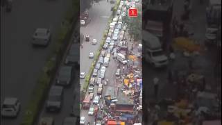 Traffic  Illegally Parked vehicles Hawkers amp Dumpers amp Liftersmumbai traffic [upl. by Minny]