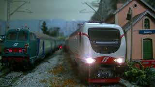 Plastico H0 Italia Treni Freccia III FrecciaBianca i [upl. by Noyek480]