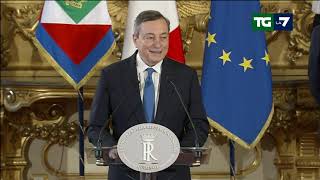 Le dichiarazioni di Mario Draghi alluscita dal colloquio con Mattarella [upl. by Worl120]