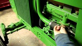 John Deere 2520 Gas Running [upl. by Ayot]