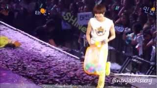 HD FANCAM 121208 SHINee WORLD CONCERT II SINGAPORE Bodyguard [upl. by Carlock]