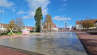 Wasserfontänen auf dem Marktplatz in Freudenstadt [upl. by Minny]