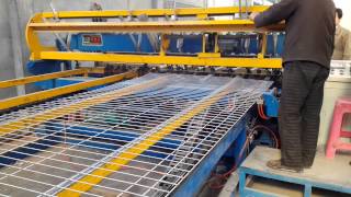 Welded wire mesh panel machine [upl. by Enalahs]