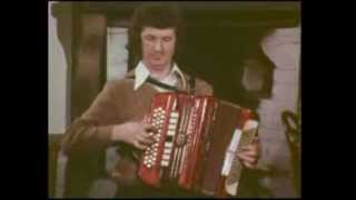 All Ireland 3 Row Accordion Player Kevin Loughlin  Plays 2 Reels [upl. by Atteram]