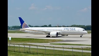 United Boeing 7879 Dreamliner TakeOff at Munich Airport [upl. by Ynnal369]