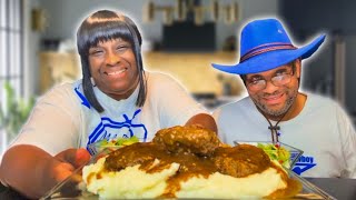 Cook amp Eat Salisbury Steak amp Gravy Over Mashed Potatoes Recipe [upl. by Hatnamas71]