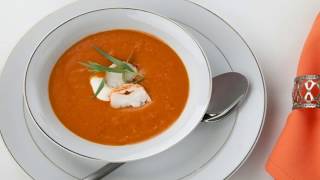 Recette  Entrée chaude à la bisque de homard [upl. by Encrata]