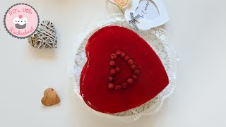 Schneewittchenkuchen in Herzform zum Valentinstag schlicht und doch raffiniert m Spiegelglasur [upl. by Tamera]