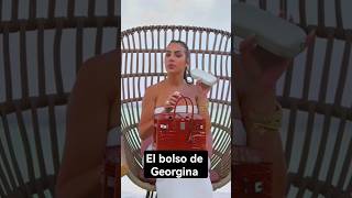 Georgina Rodríguez su bolso trae de todo vogue georginarodriguez [upl. by Stirling490]