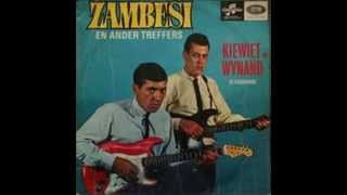 Kiewiet amp Wynand  Outa in die Langpad 1967 [upl. by Scibert301]