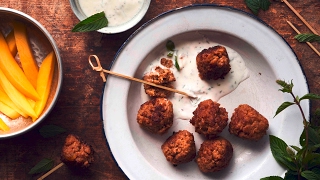 Ricetta polpette indiane con raita alla menta  FOOBY [upl. by Eednyl]