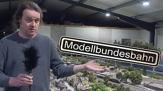 Modellbundesbahn 2023  Klassiker der Modellbahn  Rundgang entlang der H0 Anlage mit Karl Fischer [upl. by Harry]