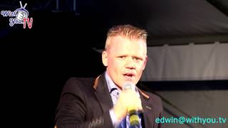 Zanger Frederic​  Hou me vast live Vosseslag feesten 2017 [upl. by Cleavland99]