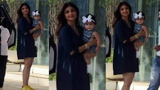 Shilpa Shetty gets spotted with daughter Samisha in MumbaiFans go gaga over Samishas cuteness [upl. by Emia]