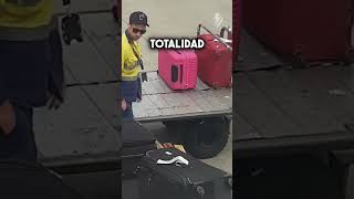 Así tratan tus maletas en el aeropuerto y no te das cuenta 🤔🧳￼ shorts [upl. by Gladis]