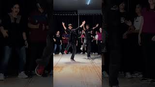 Majhe diye mombatiye 😎 dance bhangradance trending [upl. by Aylsworth]