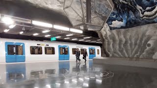 Stockholms tunnelbana tåg typ C30 Röda linjen station Tekniska högskolan Undertexter subtitles [upl. by Debee]