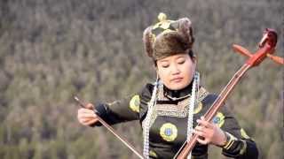 Traditional Mongolian Music amp Song quotThree Beautiful Chestnut Maresquot [upl. by Nottirb]