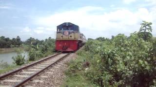 Super fastest Train in Bangladesh  701 SUBORNO EXPRESS 2012 [upl. by Hakan806]