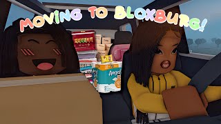 MOVING TO BLOXBURGROBINSONS FAMILY house tour  roblox BLOXBURG rp  Roleplay  Black family [upl. by Vookles122]