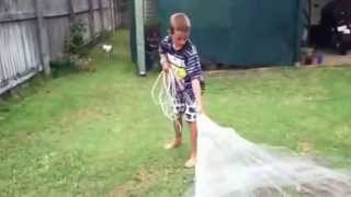 How to throw a 7 foot draw string cast net [upl. by Eirrahs]