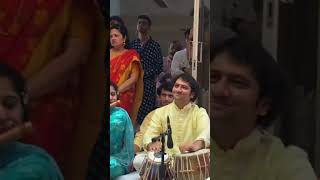 Pt Rakesh Chaurasia ji and Ojhas Aadhya ji  Vrindavan Gurukul Krishna Janmashtami [upl. by Eadahc]