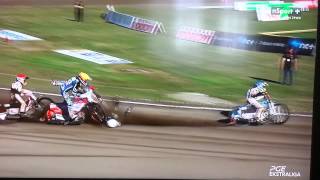 Pawlicki Sayfutdinov Janowski CRASH  Wroclaw vs Leszno 04062015 [upl. by Hawkie]