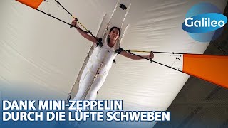 Frei wie ein Vogel quotGalileoquot Reporterin Sarah hebt in Frankreich mit einem MiniZeppelin ab [upl. by Haidedej]