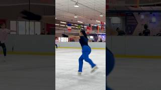 Prefiro andar de patins no gelo ou em rodas Patinação artística shorts [upl. by Bergstrom]