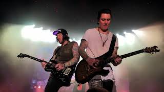 Avenged sevenfold bat country solo  live in israel 2018 [upl. by Asecnarf413]