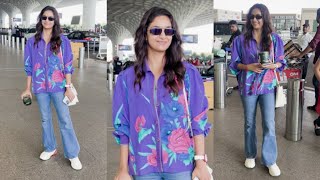 South Beauty Queen Keerthy Suresh Spotted At Mumbai Airport [upl. by Flory]