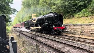 BR 9F 2100 92134 pulls into Goathland Station from Grosmont on the NYMR [upl. by Chappie552]