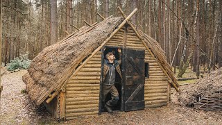 Bushcraft Shelter 1461 Days Later Thatched Roof Saxon House [upl. by Orag]