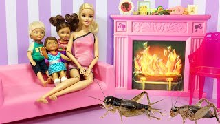 Barbie ve Ailesi Bölüm 120  Evi Böcekler Bastı  Çizgi film tadında Barbie oyunları [upl. by Eeryt]