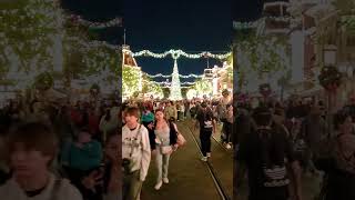 Leave Disneyland Park Walking Main street Disneyland 11222024 [upl. by Swigart]